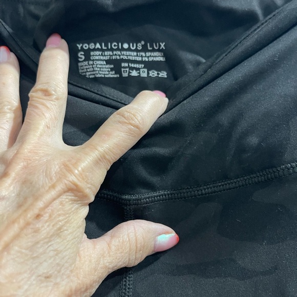 Leggings with pockets size S used once only - Picture 3 of 4